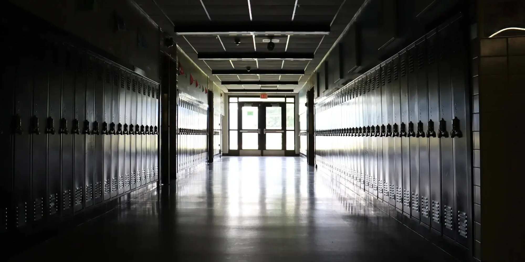 img_hero_hallway-perspective
